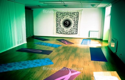   Oasis yoga studio 