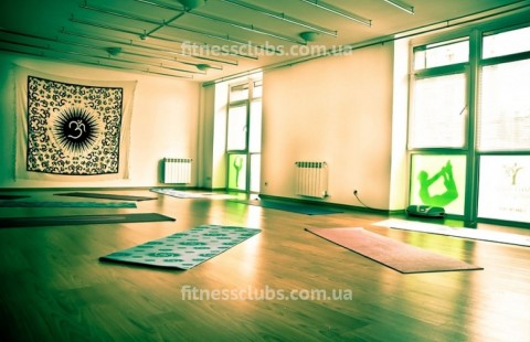 Студія йоги "Oasis yoga studio"