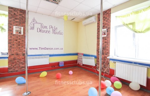Фітнес-студія «Tim Pole Dance Studio» на Троєщині